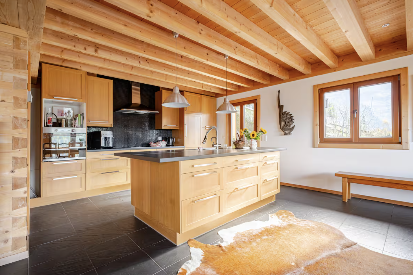 Modern 4BR Chalet